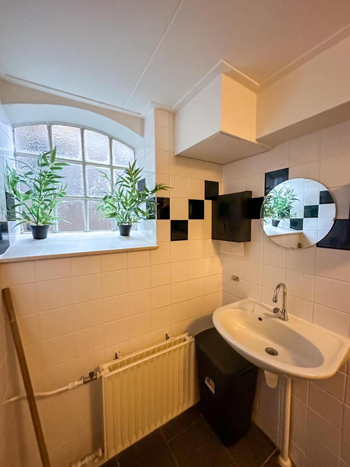 'T Lytse Knipke Bed and Breakfast Lemmer Exterior foto